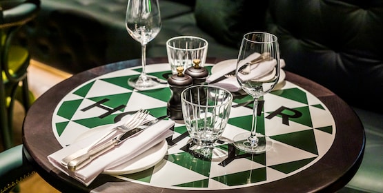 Romantic Venice couples with adventure